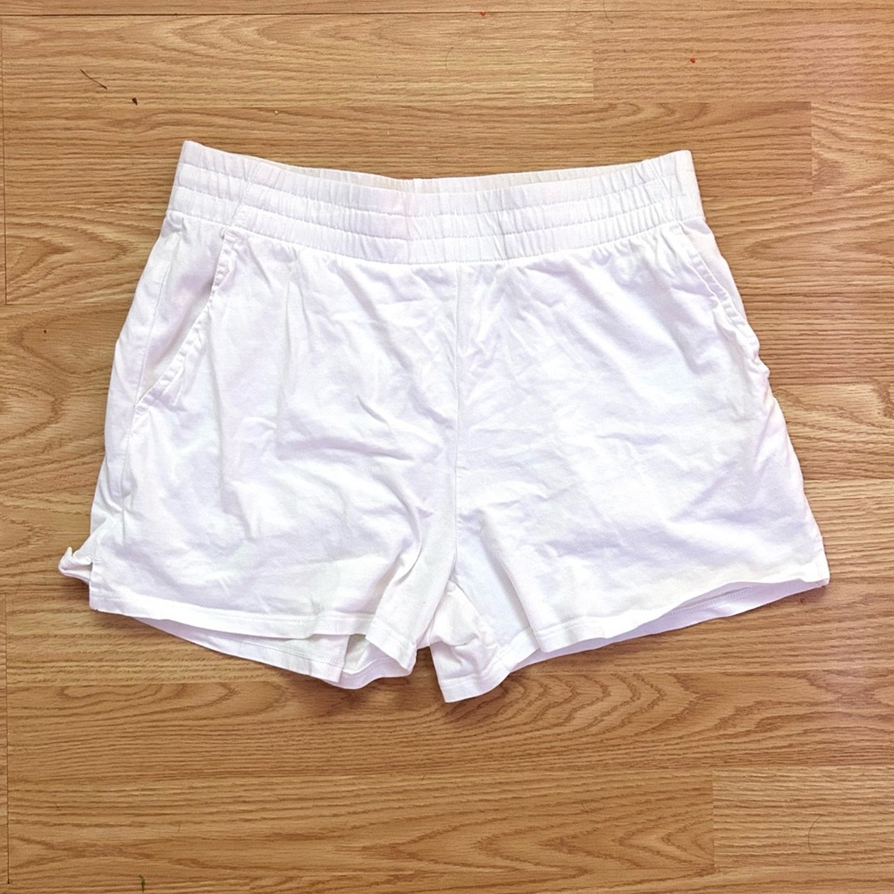 Aritzia Wilfred shorts
